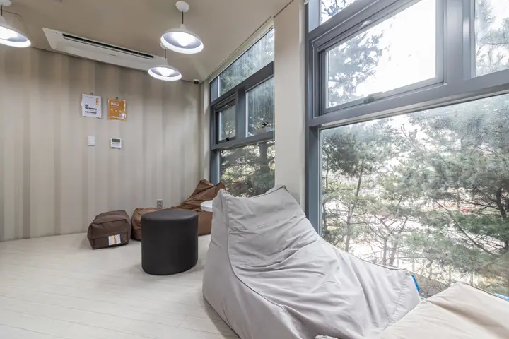서울 강남구 청년 라운지 상업공간 사진 15