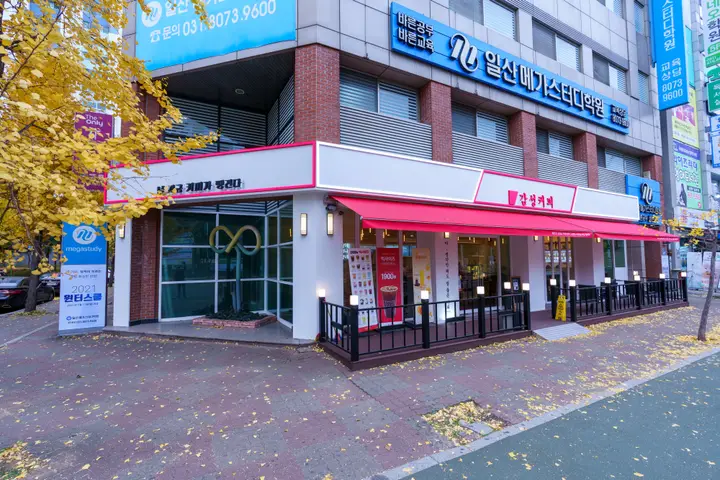 카페 프랜차이즈 사진 31