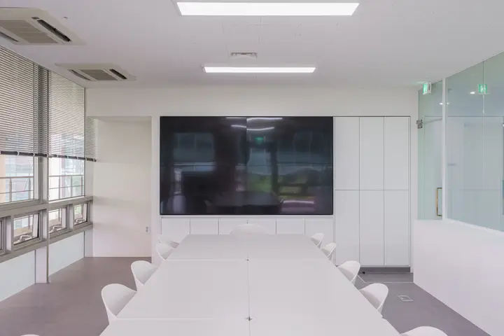 사무실 업무공간 사진 18